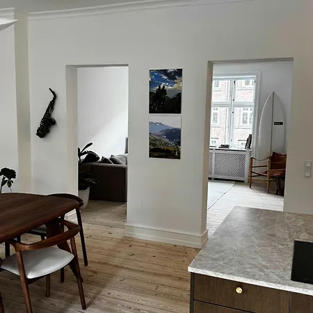 Elegant Frederiksberg Designer